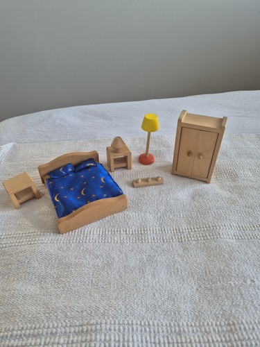 Pintoy wooden dolls house x10 - wooden,
