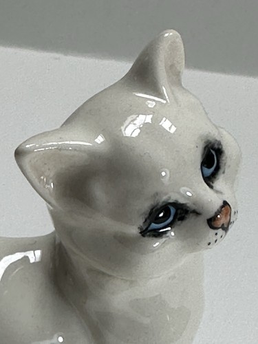 Beswick white kitten cat - beswick, kitten/cat