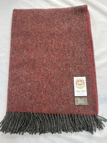 Woollen blanket throw - /,