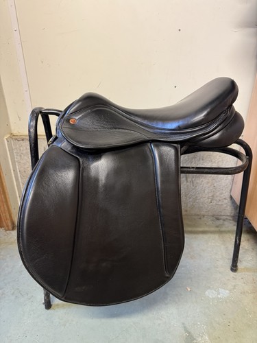 Saddle company black - company,