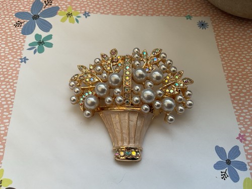 Faux pearl flower - pearl,