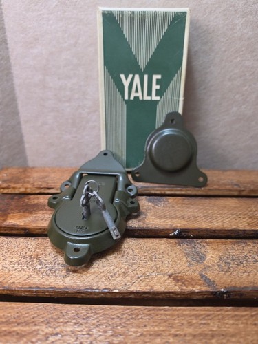 Yale wwii military trunk - *yale,