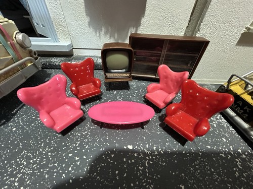 Vintage dolls house triang - dolls,
