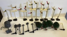 Hornby OO Gauge Semaphore Home & Distant Signals x11 plus Telegraph Poles