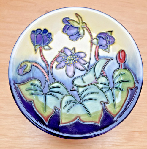 Moorcroft hepatica pin - moorcroft, dish