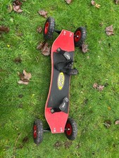 kite board, red and black