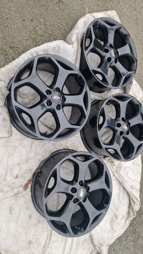 Genuine ford focus - 18",