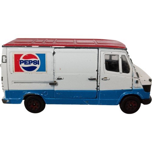 Corgi pepsi mercedes benz 207d - corgi, mercedes-benz