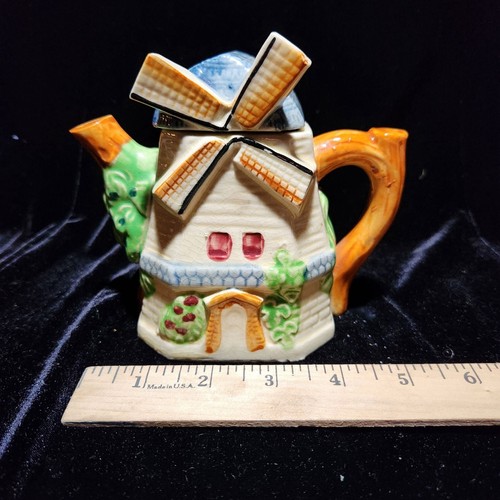Vintage dutch windmill cottage - windmill,