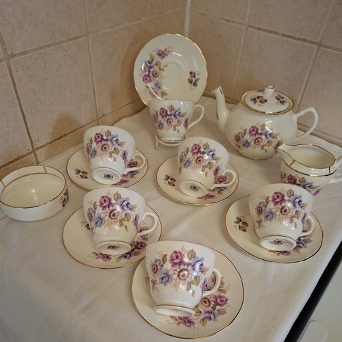Royal sutherland bone china - royal,