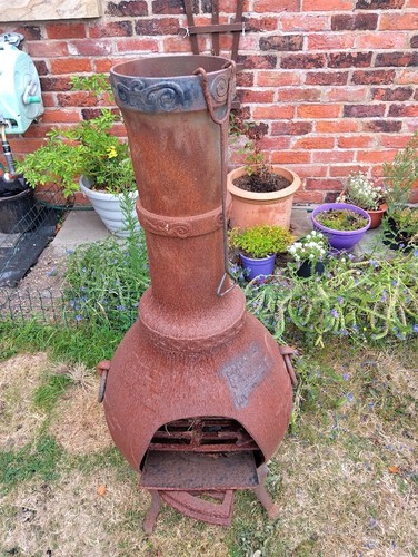 Chiminea cast iron used - cast,