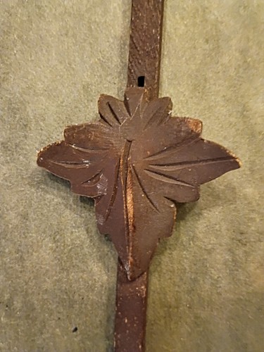 Cuckoo clock leaf pendulum - clock,