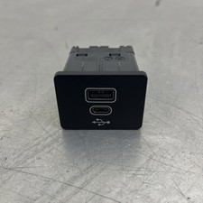 Ford Focus Mk4 USB C Type Hub