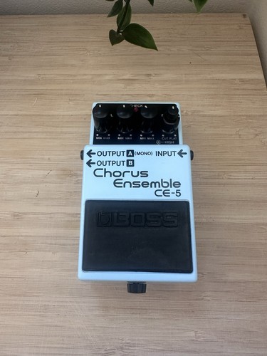 Boss chorus ensemble - ce-5,