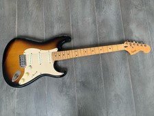 FENDER SQUIER STRATOCASTER, STANDARD SERIES. SQUIER STRAT, FENDER GUITAR