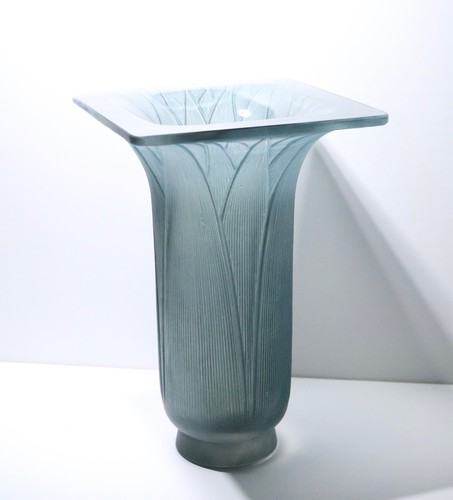 René lalique lotus vase no - lalique, "lotus"