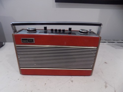 Roberts r606 vhf red - mw,
