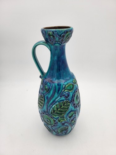 Bodo mans bay pottery - pottery, handle