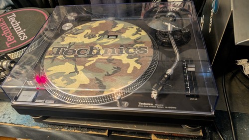 Technics 1210 turntable - , box
