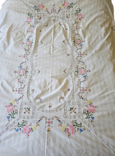 Vintage tablecloth white - vintage,