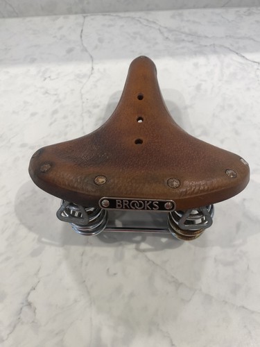 Used brooks b66s short - brooks,