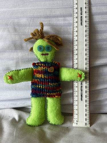 Small green voodoo pagan - green,
