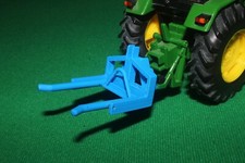 1/32 Model Blue Round Bale