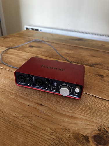 Focusrite scarlett 2i2 1st - focusrite,