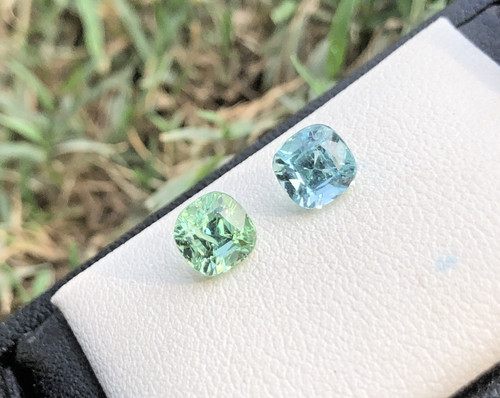 Carat reverse pair of - 2.30,