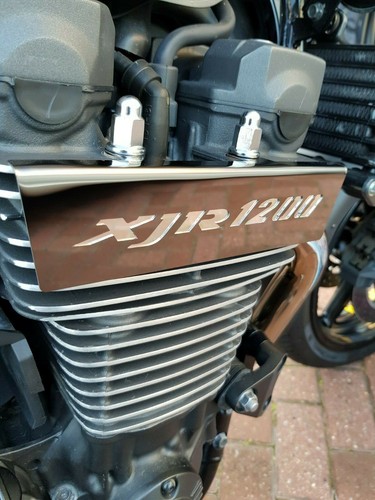 Black silver yamaha xjr 1200 - /,
