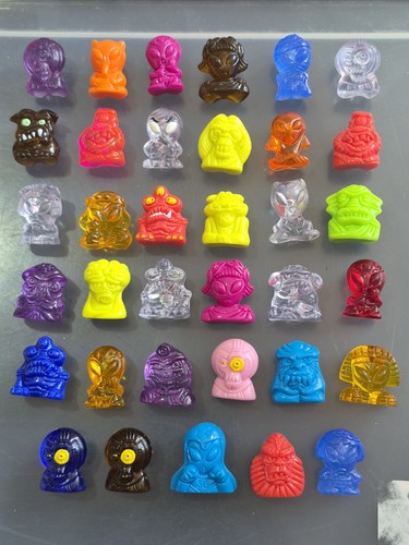 Gogo crazy bones aliens 1999 - aliens,