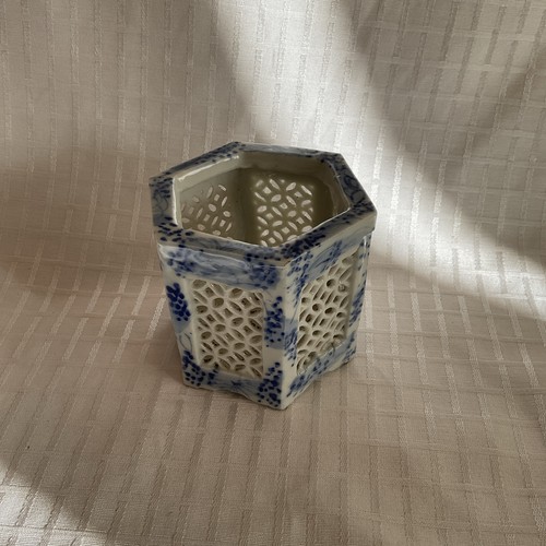 Vintage flow blue hexagon - blue,