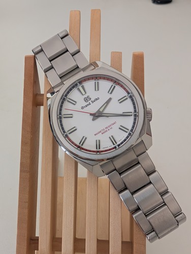 Grand seiko sbgx341 - seiko, tough