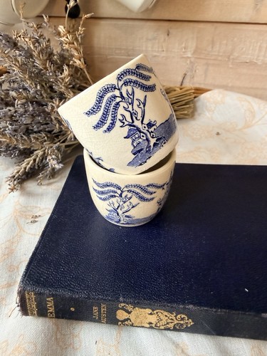 Vintage blue willow - willow, egg