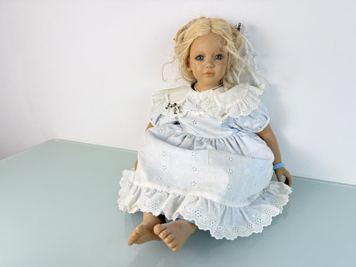 Artist doll annette - artist,