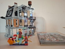 Lego Marvel sanctum sanctorum 76108 complete with 4/5 minifigures & instructions