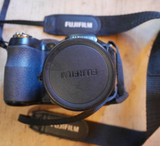 Fujifilm Finepix S1800 Digital