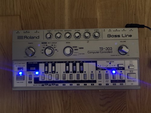 Roland 303 bassline synth - roland,