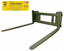 EURO 8 QUICKE TRACTOR LOADER PALLET FORKS, 2.5T,Bobcat & MX also available