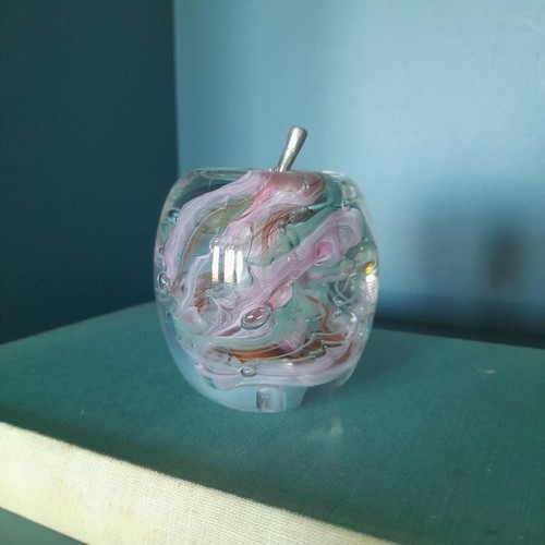 Alum bay glass - , apple