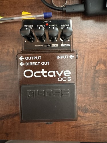Boss octave pedal - oc-5,
