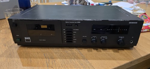 Nad 6125 head - head, audio