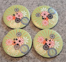 4 Wooden Round patterned