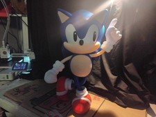 3D printed sonic hedgehog 8inchs tall 👌 really nice 