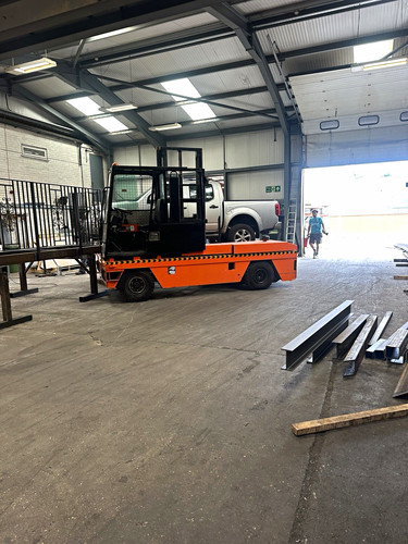 Boss 336 side loader - ,, needs