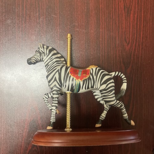 Lenox smithsonian carousel - smithsonian,