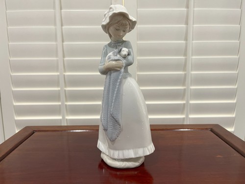 Nao lladro girl with - by, "girl