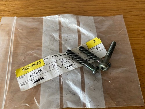 Suzuki engine cover screws 3 - cover,