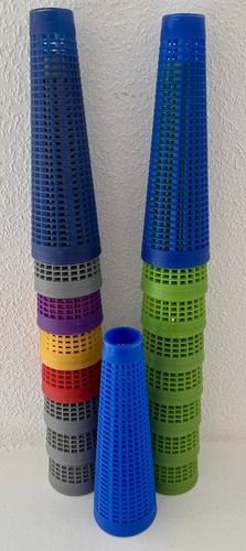 Assorted plastic yarn - assorted, x