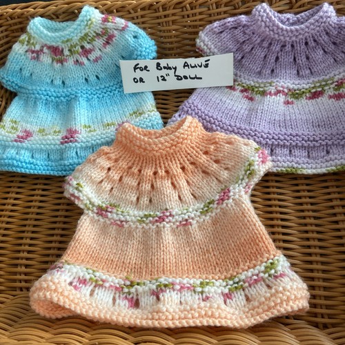 Hand knitted dolls dress - dolls,